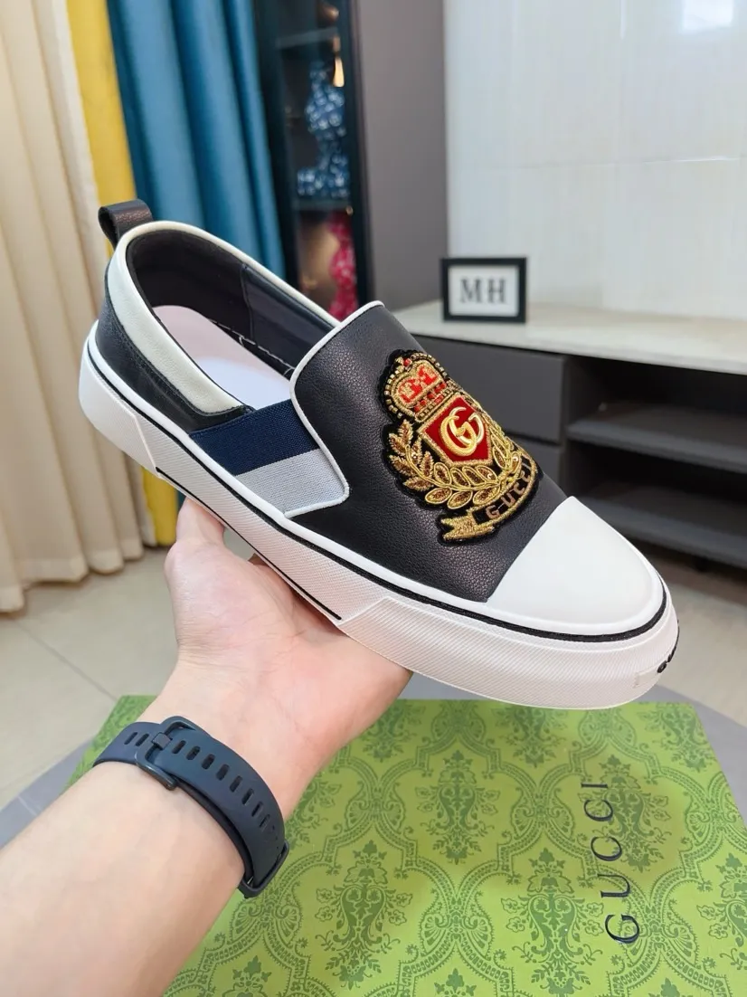 Men's shoes 💰458🌹🌹GUCCI [Gucci] New high-end brand of men's shoes, the latest fashionable casual men's shoes, trendy and versatile, relaxed and sporty style, uppers imported from Italy, first-layer cowhide, genuine leather lining, and ultra-fine workmanship. Original personalized fashionable rubber wear-resistant outsole, light and comfortable on the foot, size 38-44